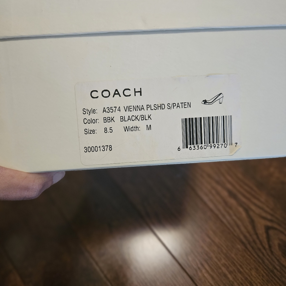 Coach Pumps - Picture 2 of 7